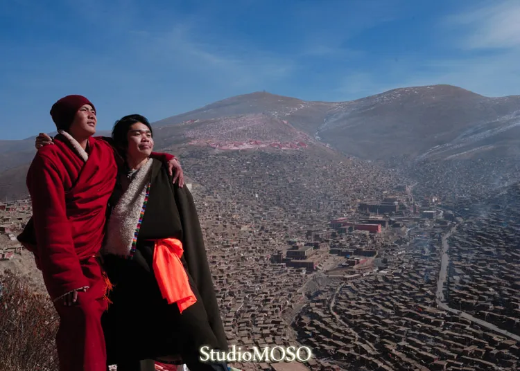 ラルンガルの僧坊群