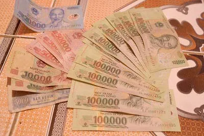 ベトナムドンの札束